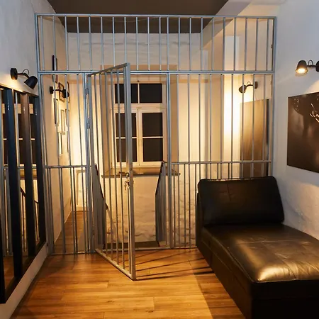 Appartamento Bdsm Black *